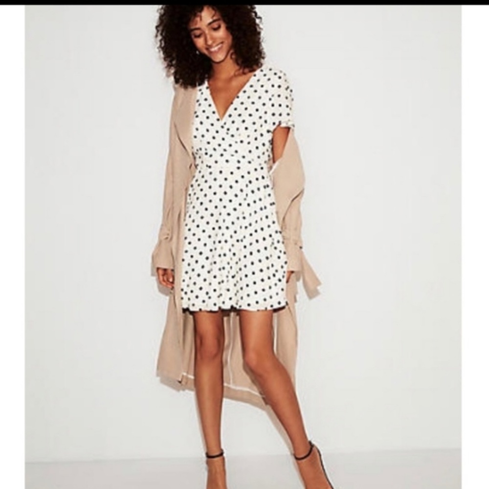 Express White Ivory Black Polka Dot A-Line Dress Flutter Sleeve